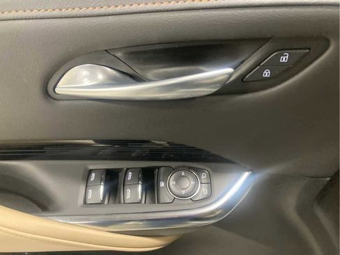 Used 2024 Cadillac XT4 Luxury w/ Cold Weather Package image 12