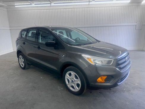 Used 2017 Ford Escape S FWD image 3