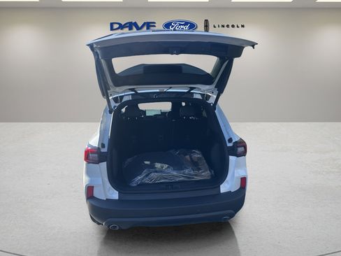 New 2026 Ford Escape ST-Line w/ Tech Pack #1 AWD/4WD image 16