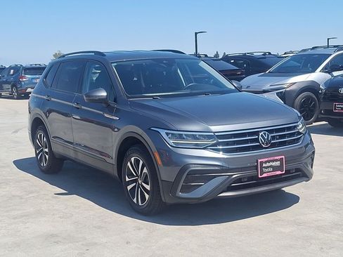Used 2022 Volkswagen Tiguan S FWD image 3