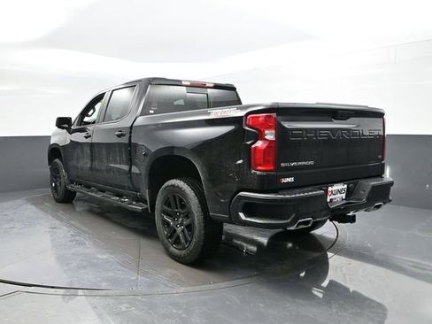 Used 2025 Chevrolet Silverado 1500 LT Trail Boss w/ Convenience Package II image 8