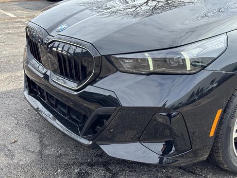 New 2026 BMW 550e xDrive image 10