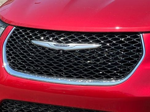 New 2026 Chrysler Pacifica Select FWD image 45