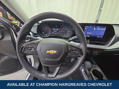 Used 2024 Chevrolet Trax LS w/ LS Convenience Package FWD image 14
