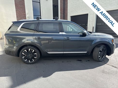 Used 2024 Kia Telluride SX Prestige w/ Towing Package AWD/4WD image 8