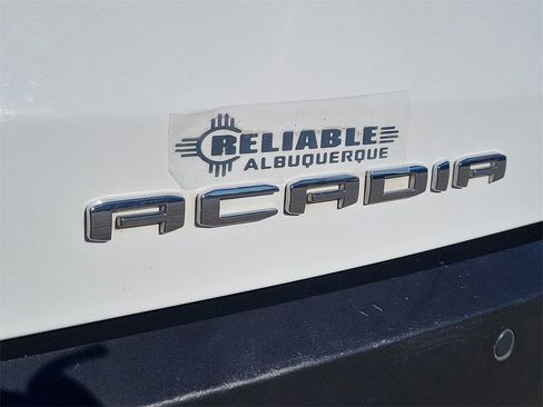 Certified 2023 GMC Acadia SLT image 14