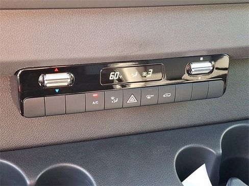 Used 2025 Mercedes-Benz Sprinter 2500 image 15