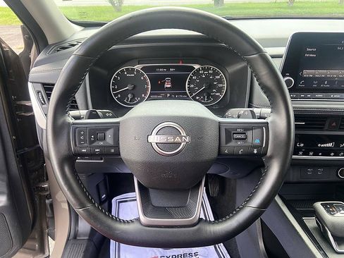 Certified 2025 Nissan Rogue SV AWD/4WD image 20