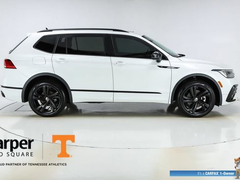 Used 2023 Volkswagen Tiguan SE R-Line FWD image 10