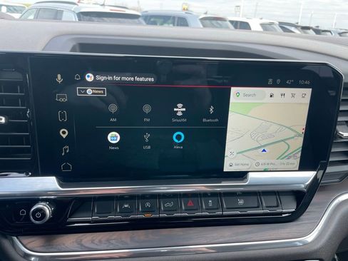 Used 2025 GMC Sierra 1500 SLT image 17