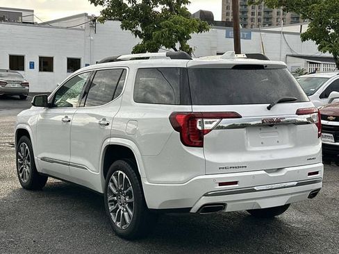 Used 2023 GMC Acadia Denali AWD/4WD image 4