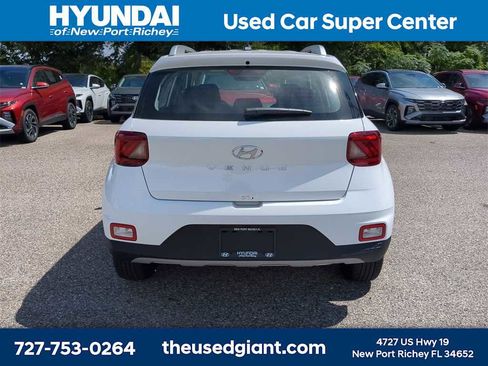 New 2026 Hyundai Venue SEL image 6