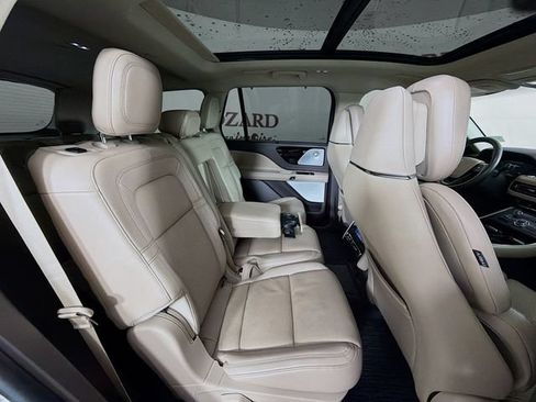 Used 2022 Lincoln Aviator Reserve w/ Equipment Group 201A RWD image 34
