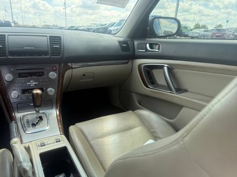 Used 2009 Subaru Outback 2.5i Limited AWD/4WD image 34