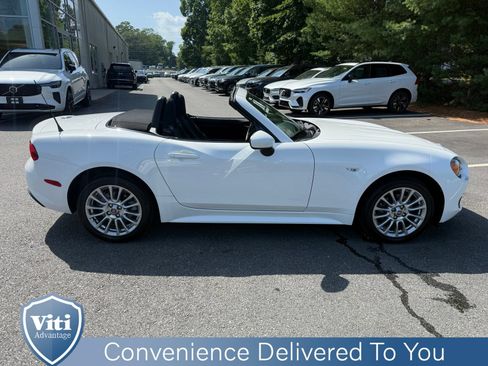 Used 2018 FIAT 124 Spider Classica RWD image 10