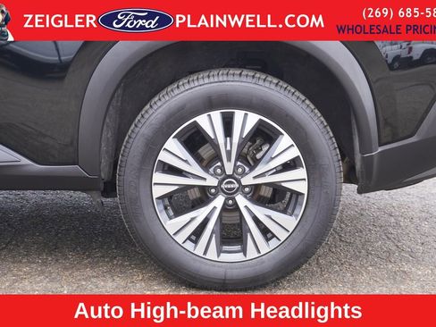 Used 2023 Nissan Rogue SV image 9