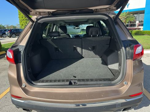 Used 2019 Chevrolet Equinox Premier image 4