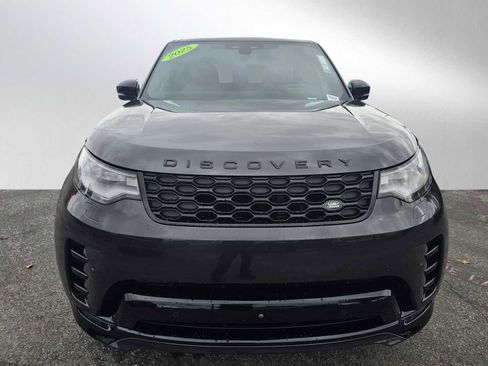 Certified 2025 Land Rover Discovery Dynamic SE image 6