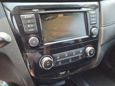 Used 2018 Nissan Rogue S FWD image 27