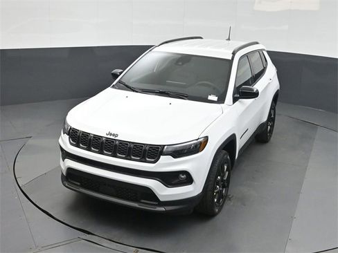New 2026 Jeep Compass Latitude image 35