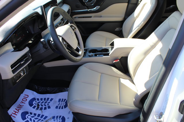 Certified 2026 Lincoln Corsair Premiere AWD/4WD image 14