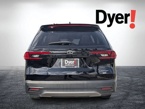 Used 2025 Toyota Grand Highlander FWD image 5