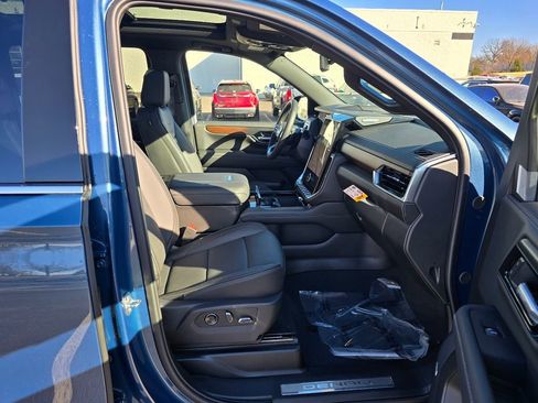 New 2026 GMC Yukon XL Denali w/ Sun & Power Step Package image 36