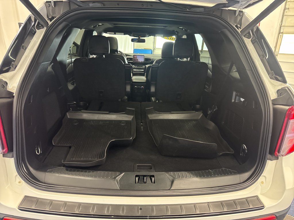 Used 2023 Ford Explorer ST-Line w/ Class IV Trailer Tow Package AWD/4WD image 26