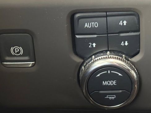 Used 2024 GMC Sierra 2500 Denali w/ Denali Reserve Package AWD/4WD image 34