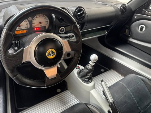 Used 2005 Lotus Elise RWD image 12