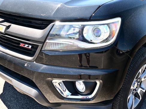 Used 2019 Chevrolet Colorado Z71 AWD/4WD image 15