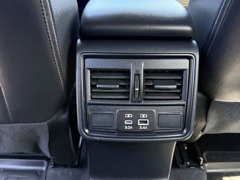 Used 2025 Subaru Forester Premium AWD/4WD image 15