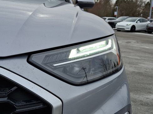 Certified 2025 Audi Q5 2.0T Premium Plus image 9