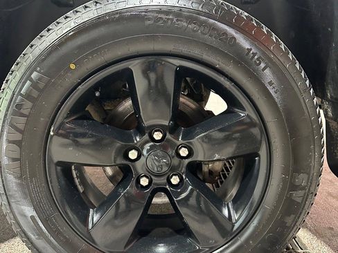 Used 2019 RAM 1500 Express w/ Wheel & Sound Group AWD/4WD image 8