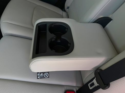Used 2025 Nissan Pathfinder SL FWD image 26