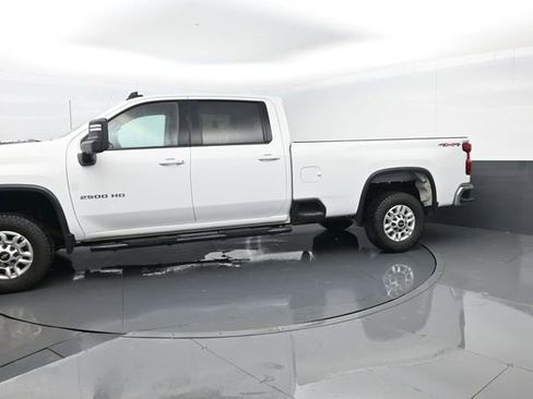 Used 2025 Chevrolet Silverado 2500 LT w/ Convenience Package image 5
