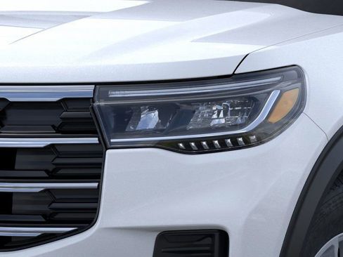 New 2025 Ford Explorer Active image 19