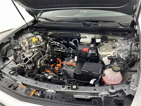 Used 2025 Cadillac Lyriq Luxury image 31