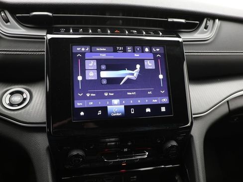 Used 2023 Jeep Grand Cherokee L Laredo image 22