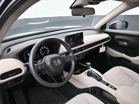 Certified 2024 Honda HR-V LX image 12