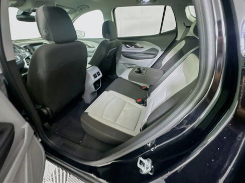 Used 2024 GMC Terrain SLE image 26