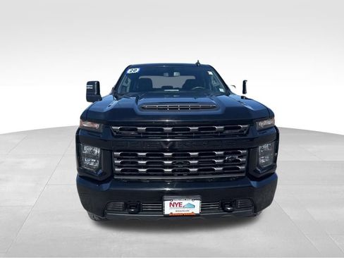 Used 2020 Chevrolet Silverado 2500 Custom w/ Custom Value Package image 9