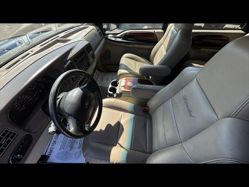 Used 2005 Ford Excursion Limited AWD/4WD image 12