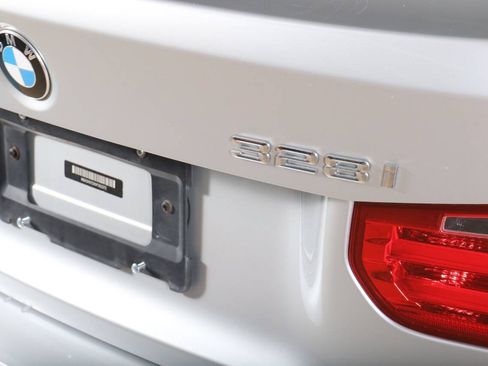 Used 2013 BMW 328i Sedan RWD image 16
