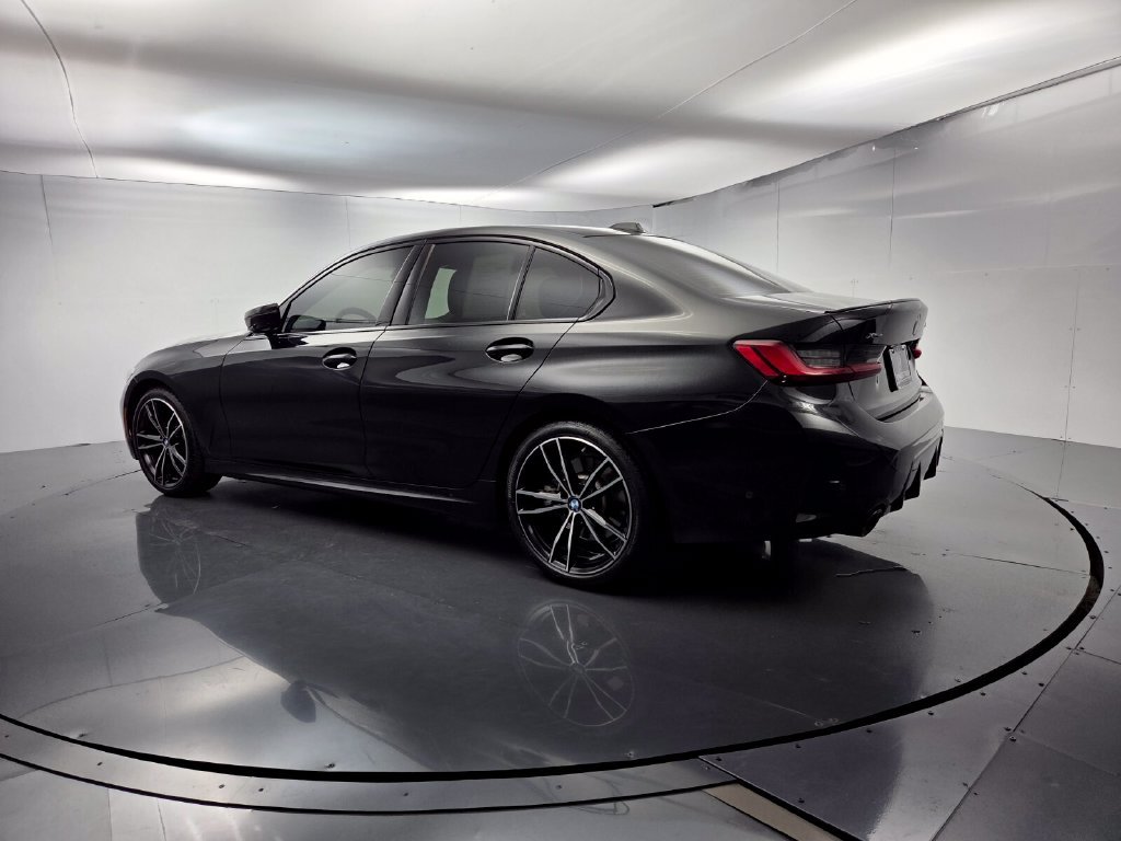 Certified 2023 BMW 330i xDrive Sedan w/ M Sport Package AWD/4WD image 7