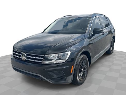 Used 2018 Volkswagen Tiguan SE w/ Panoramic Sunroof Package FWD image 1