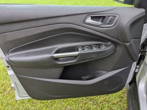 Used 2015 Ford C-MAX SE w/ Equipment Group 201A image 12