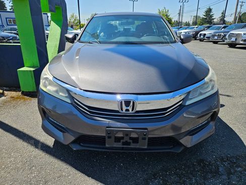 Used 2017 Honda Accord Sport image 7