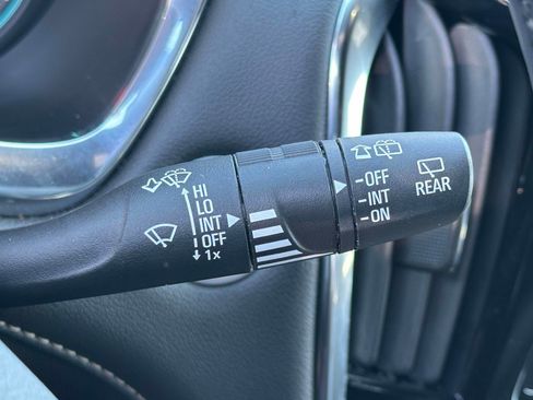 Certified 2023 Chevrolet Traverse LT image 22