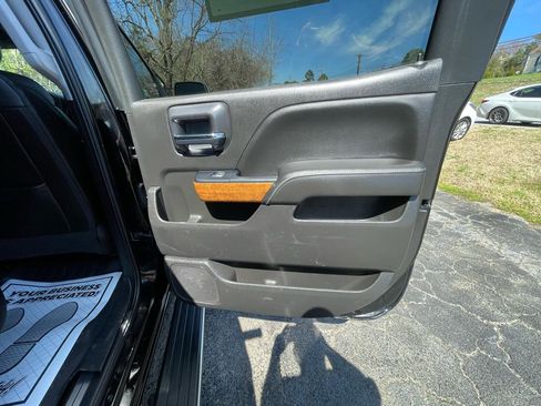 Used 2018 Chevrolet Silverado 1500 High Country image 24